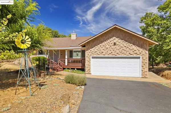 21273 Crestview Dr, Sonora, CA 95370