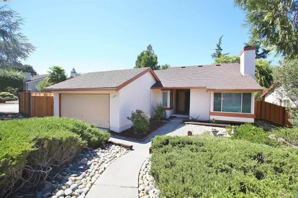 1302 New Hampshire Dr, Concord, CA 94521