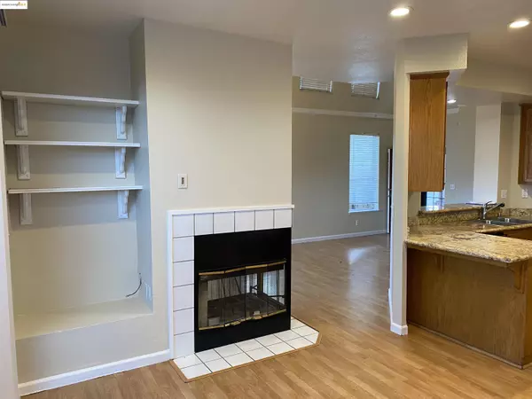 Antioch, CA 94519,5239 woodside way