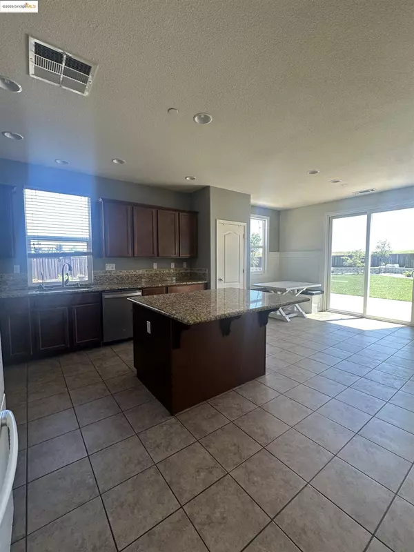 Oakley, CA 94561,649 Poplar Ct