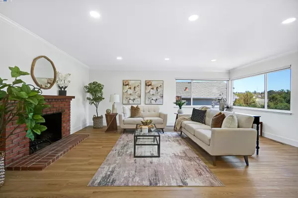 Castro Valley, CA 94546,5320 Nash Way