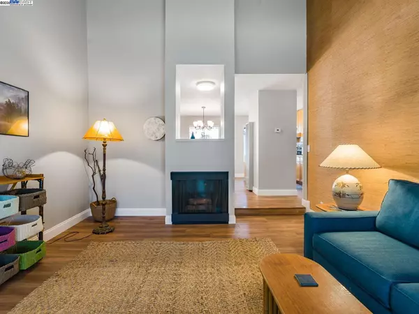 Walnut Creek, CA 94598,1241 Homestead Ave #206