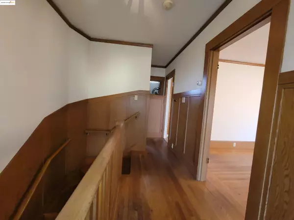 Berkeley, CA 94704,1901 Parker St #3