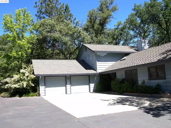 19195 Ferretti Rd., Groveland, CA 95321