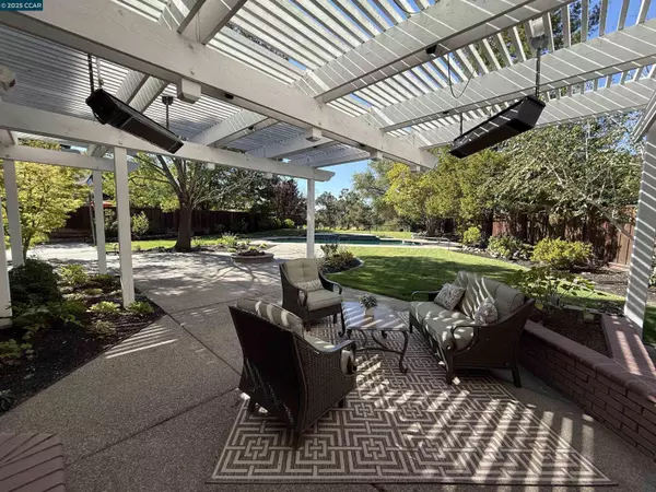 Lafayette, CA 94549,835 Hidden Pond Ct