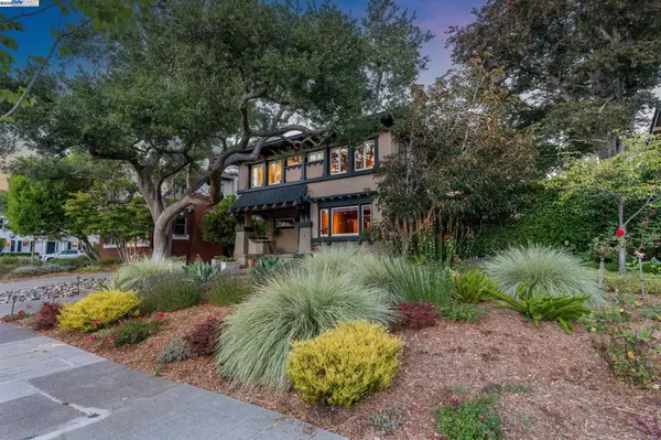 1250 Bay St,  Alameda,  CA 94501