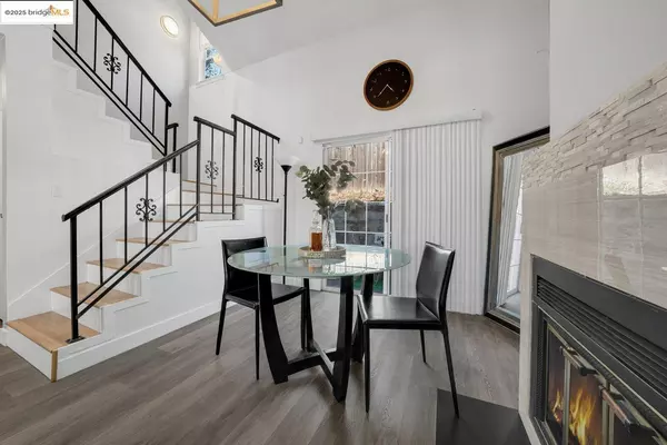 Oakland, CA 94605,7572 Mountain Blvd. #2