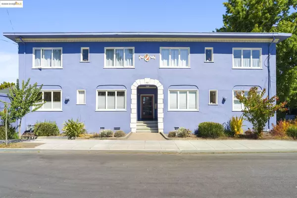Oakland, CA 94618,400 Avon Street #4
