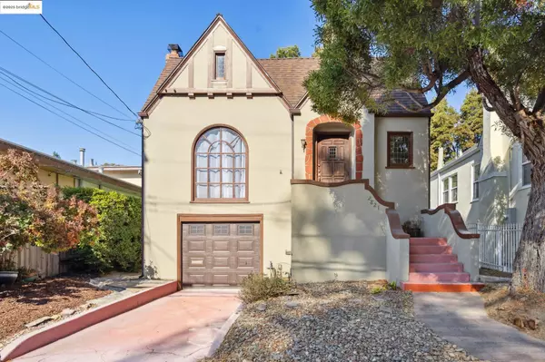 2821 25Th Ave, Oakland, CA 94601