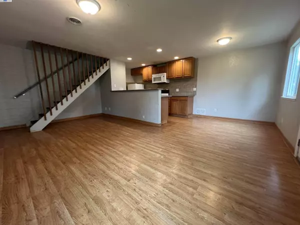 Union City, CA 94587,2139 Canary Ct #2