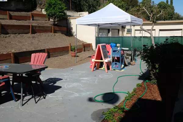 Hayward, CA 94541,22157-22161 Main St
