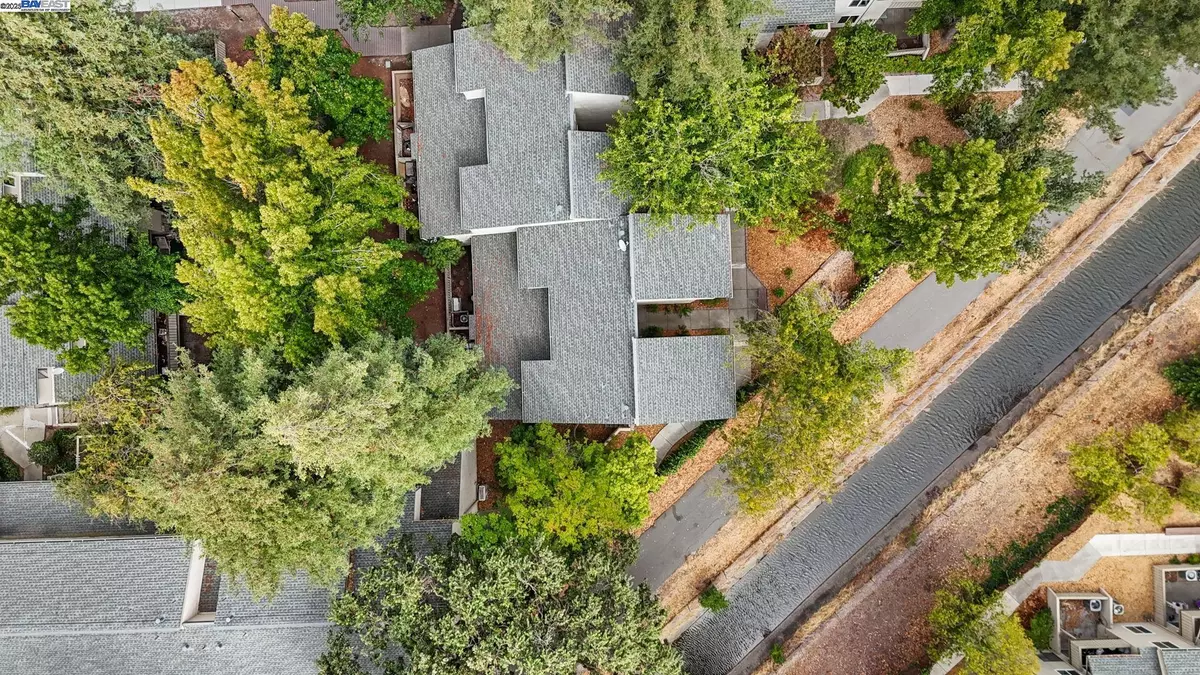 Walnut Creek, CA 94597,2724 Oak Rd #88