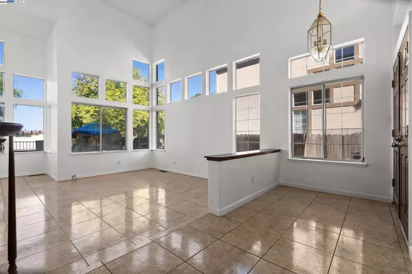 Antioch, CA 94531,2205 Mark Twain