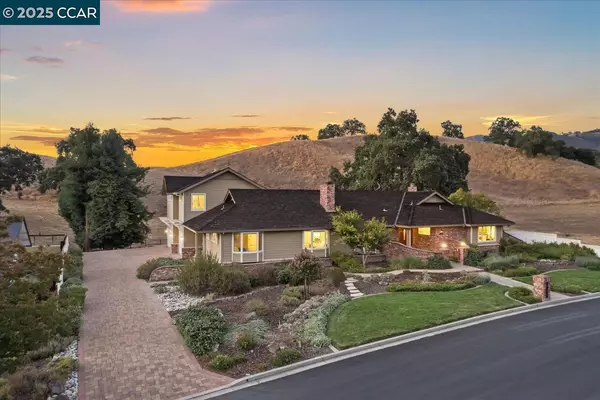 2385 Holly Oak Dr, Danville, CA 94506
