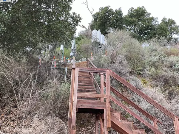 Pleasanton, CA 94588,3984 Foothill Rd