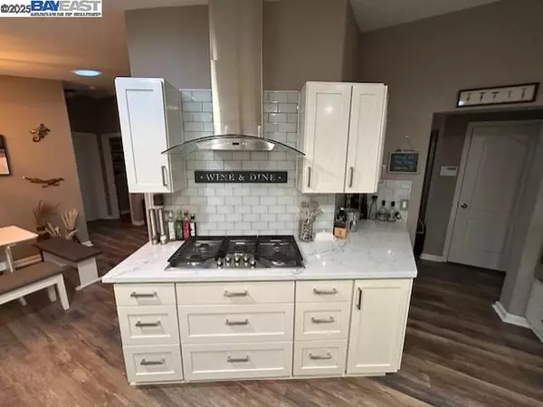 Hayward, CA 94544,29424 Providence Way