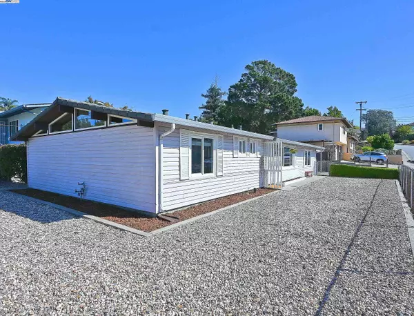 Castro Valley, CA 94546,4602 Emily Ct