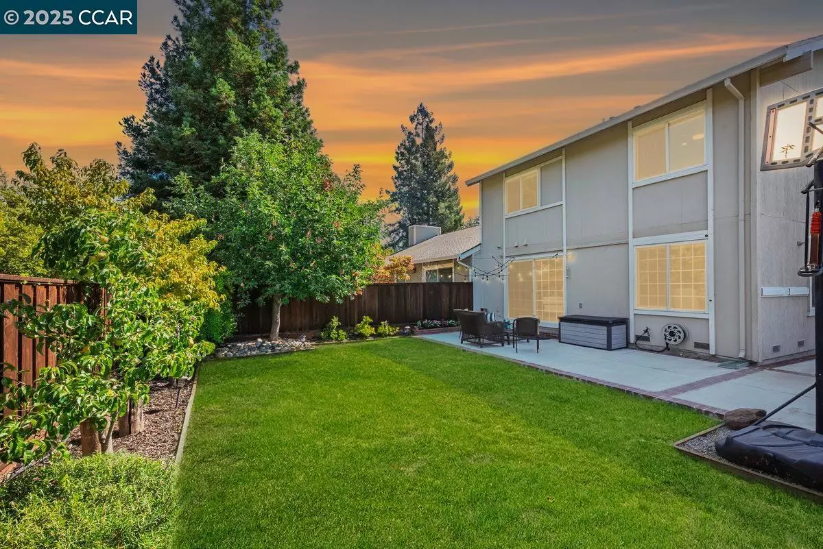 Danville, CA 94526,33 Leeds Ct E