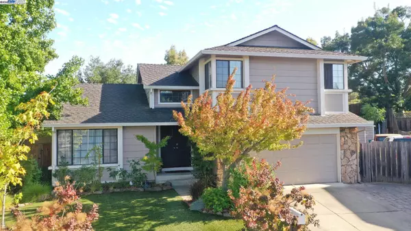 300 Lodgepole Ct, Martinez, CA 94553