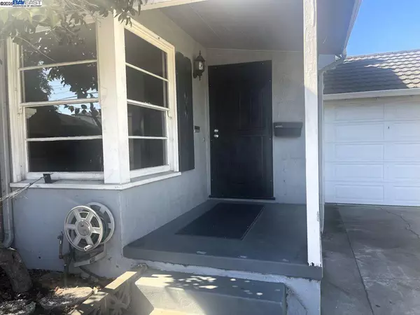 San Lorenzo, CA 94580,15539 Usher St