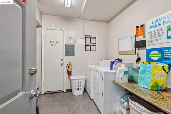 Richmond, CA 94805,5238 Clinton Ave