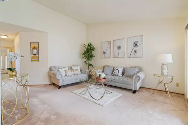 San Leandro, CA 94578,585 Majestic Way