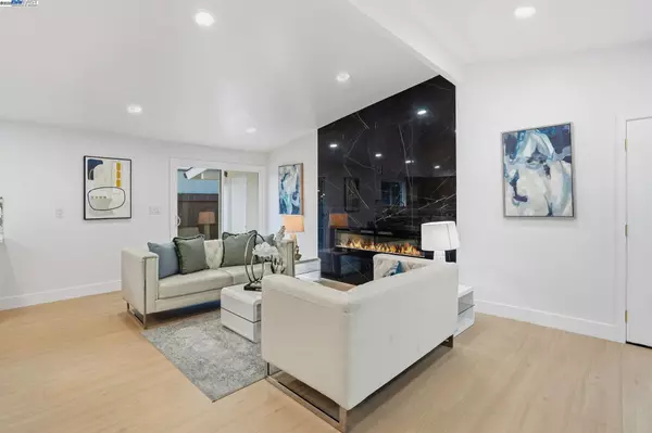 Hayward, CA 94545,2710 Ocala St