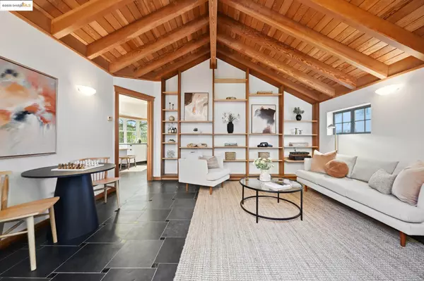 Oakland, CA 94618,5729 Buena Vista Ave