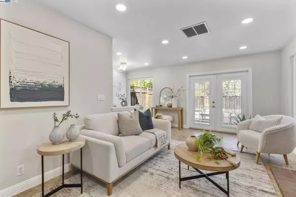 Pleasanton, CA 94566,215 Mavis Dr