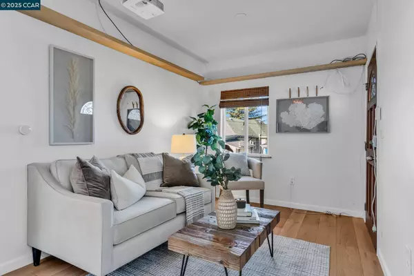 Oakland, CA 94606,1519 Commerce Way