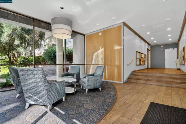 Walnut Creek, CA 94596,440 N Civic Dr #409