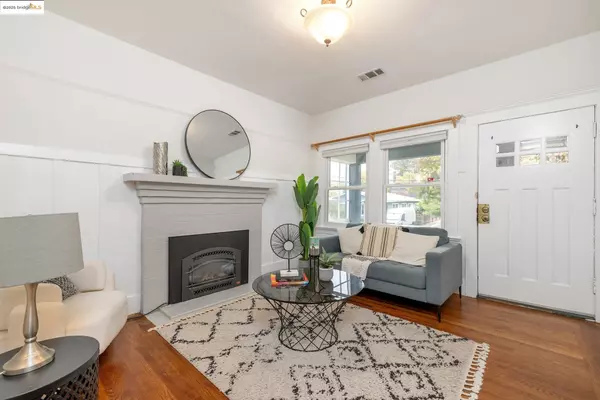 Berkeley, CA 94710,2406 10th