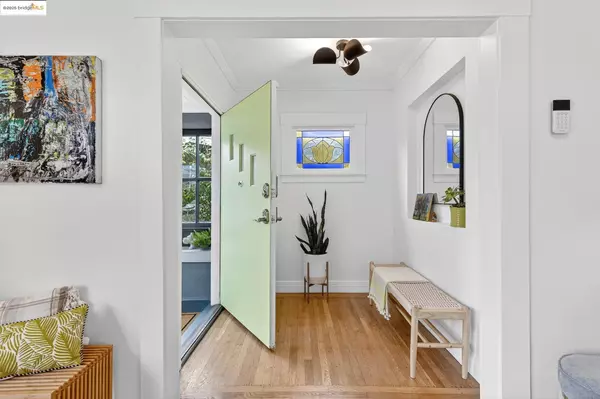 Oakland, CA 94619,4257 Suter St