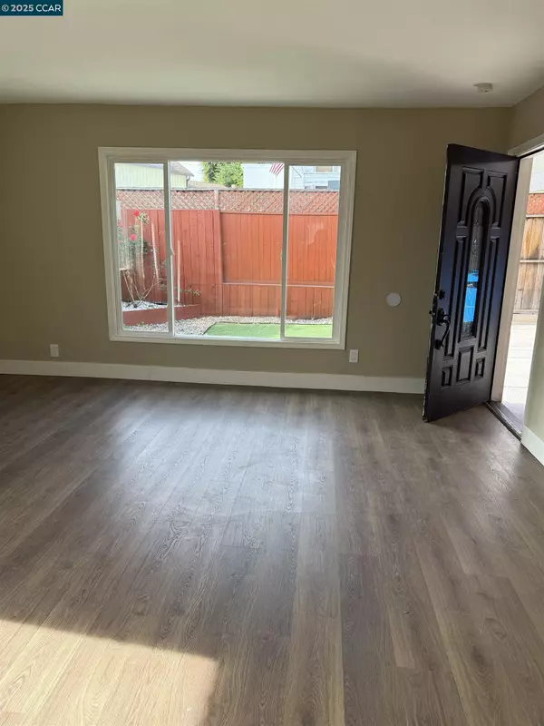 Martinez, CA 94553,2555 Orange St