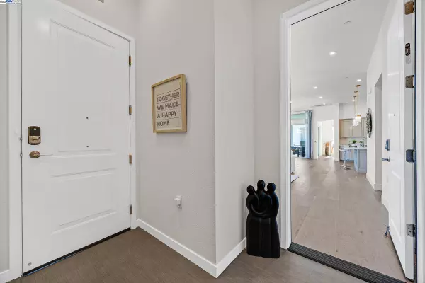 Dublin, CA 94568,5652 Lexington Ave #401