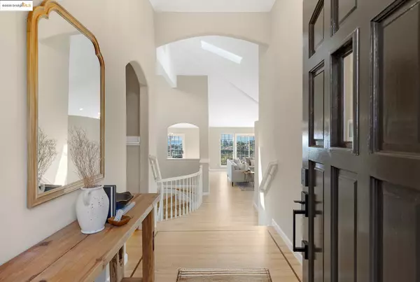 Oakland, CA 94619,4230 Terrabella Way