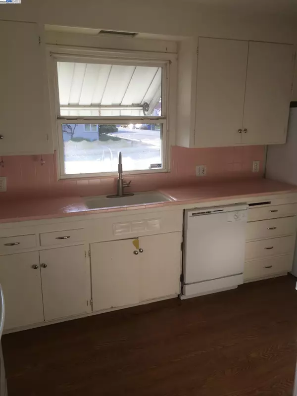 San Leandro, CA 94577,500 Fortuna Ave