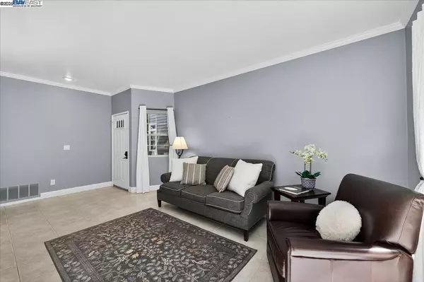 Pleasanton, CA 94588,7875 Canyon Meadow Cir #C