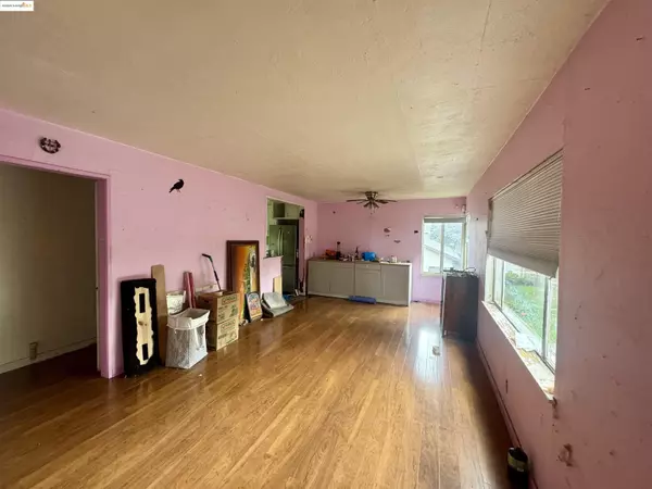 Vallejo, CA 94591,112 Laurel St