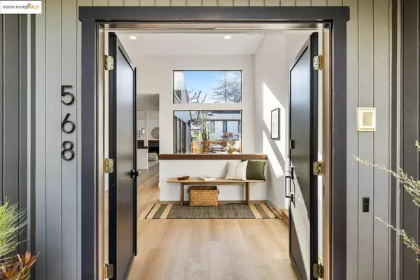 Berkeley, CA 94708,568 Vistamont Ave