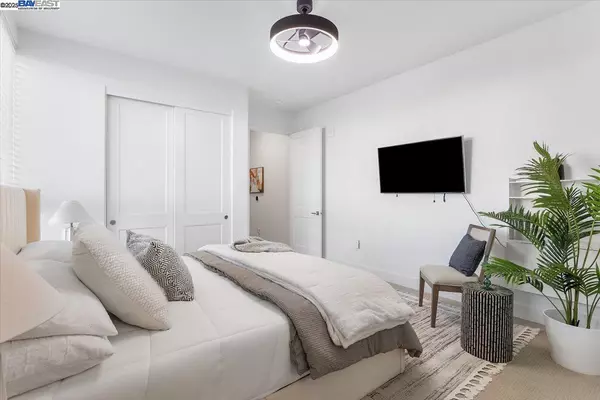 Fremont, CA 94539,2250 Kilowatt Way #206