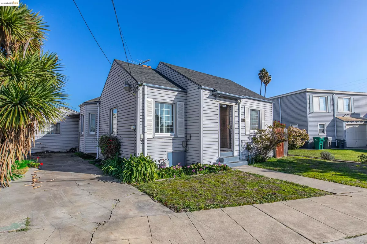 Oakland, CA 94603,10314 Sunnyside St
