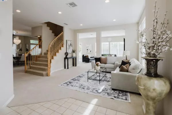 Castro Valley, CA 94552,25657 Crestfield Dr