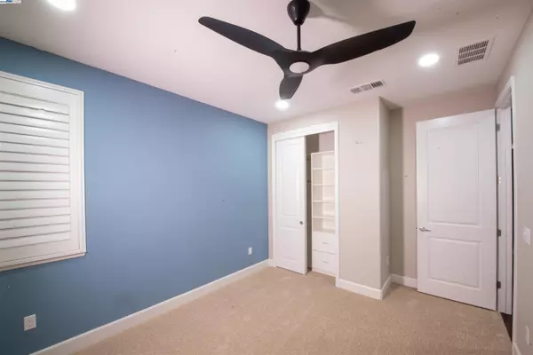 Dublin, CA 94568,7212 MOUNT VEEDER ROAD