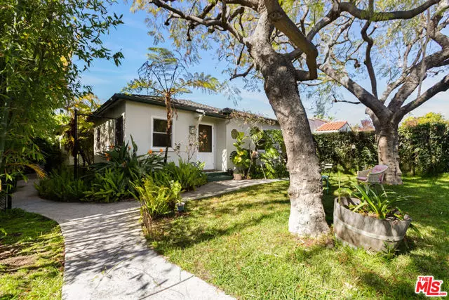 Santa Monica, CA 90404,1453 Centinela Avenue
