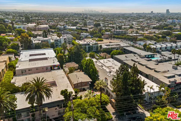 West Hollywood, CA 90069,948 Palm Avenue