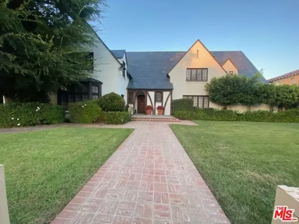 Los Angeles, CA 90004,138 S Hudson Place