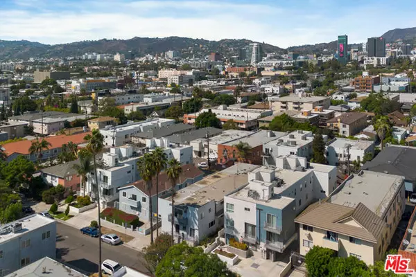 Los Angeles, CA 90038,5933 Barton Avenue