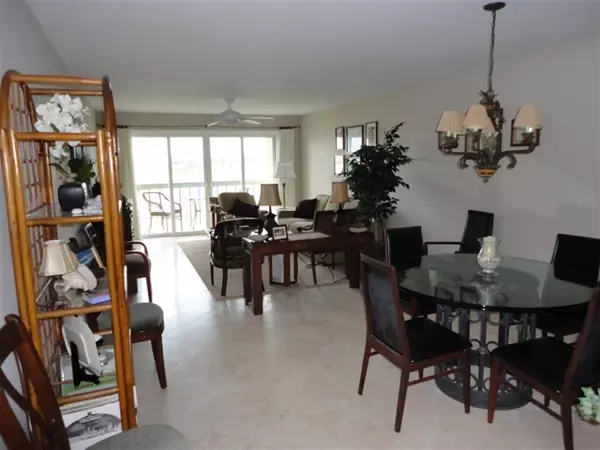 Carlsbad, CA 92008,2475 jefferson #205