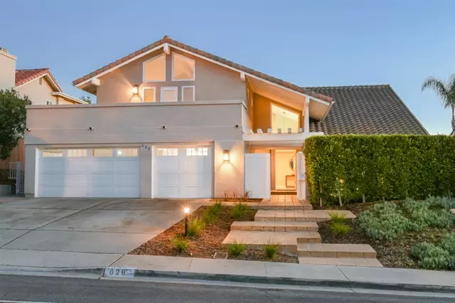 Solana Beach, CA 92075,628 Santa Helena